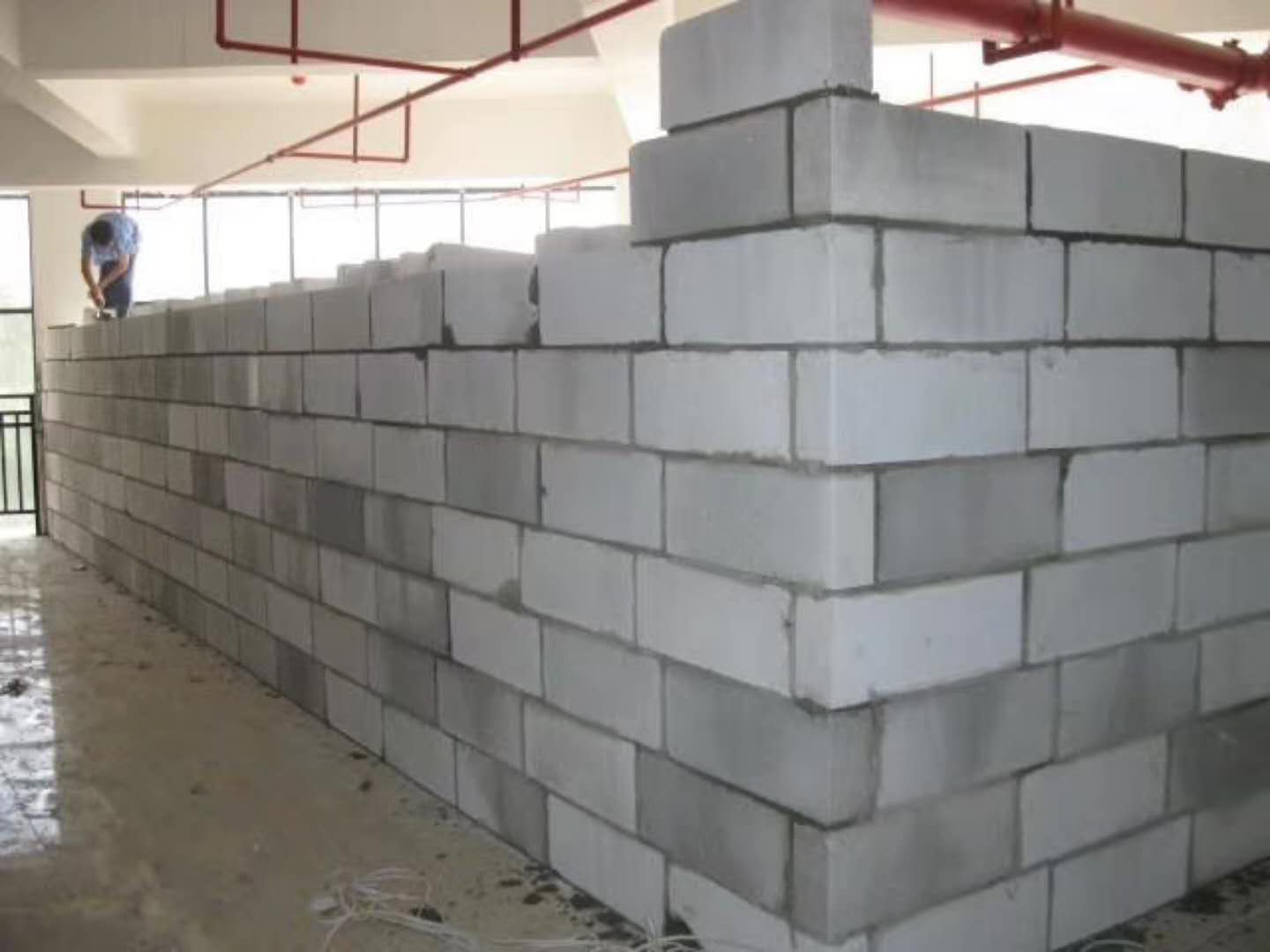 余江蒸压加气混凝土砌块承重墙静力和抗震性能的研究